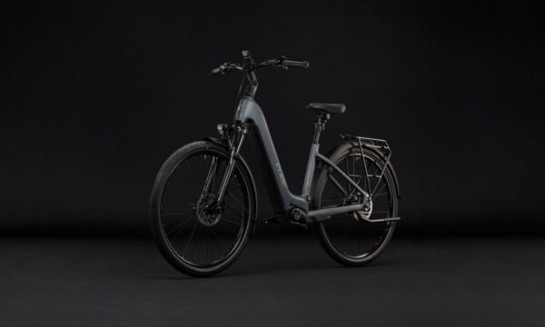 Cube TOURING HYBRID DELUXE SLX 800 Lageinstap